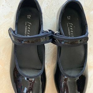 Tap shoes dance